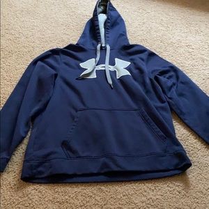 Men’s medium under armour hoodie